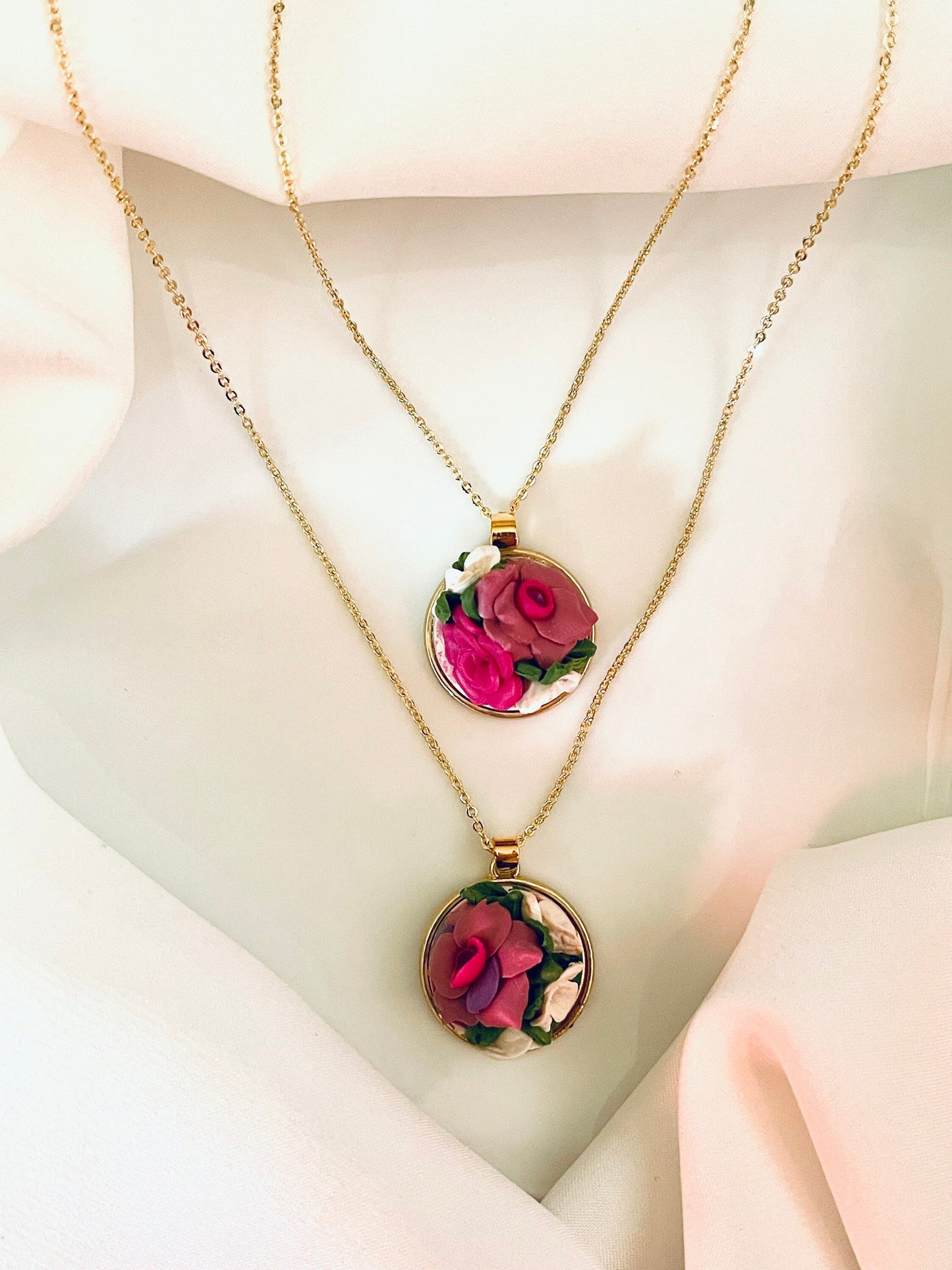 Polymer Clay Necklace | Round Pendant | Floral Necklace | Gold Plated Necklace | Chain Pendant | Botanical Pendant | Handmade Pendant